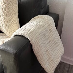 Cozy Cream Knit Throw Blanket